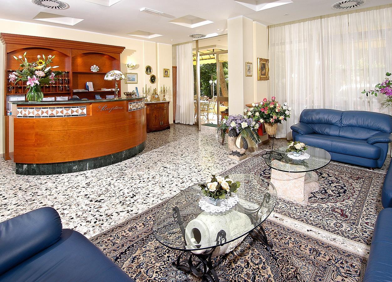 Hotel Cristina Hospitality Centrale (Adults Only) Riccione Zewnętrze zdjęcie